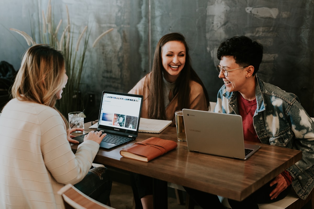 Virtual assistant working remotely